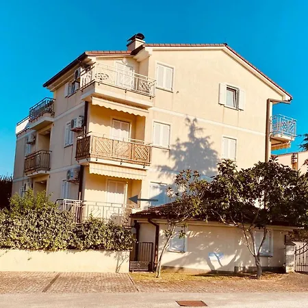 Casa Rosa Banjole