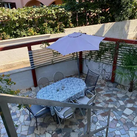 Casa Rosa Апартаменты Банджоле